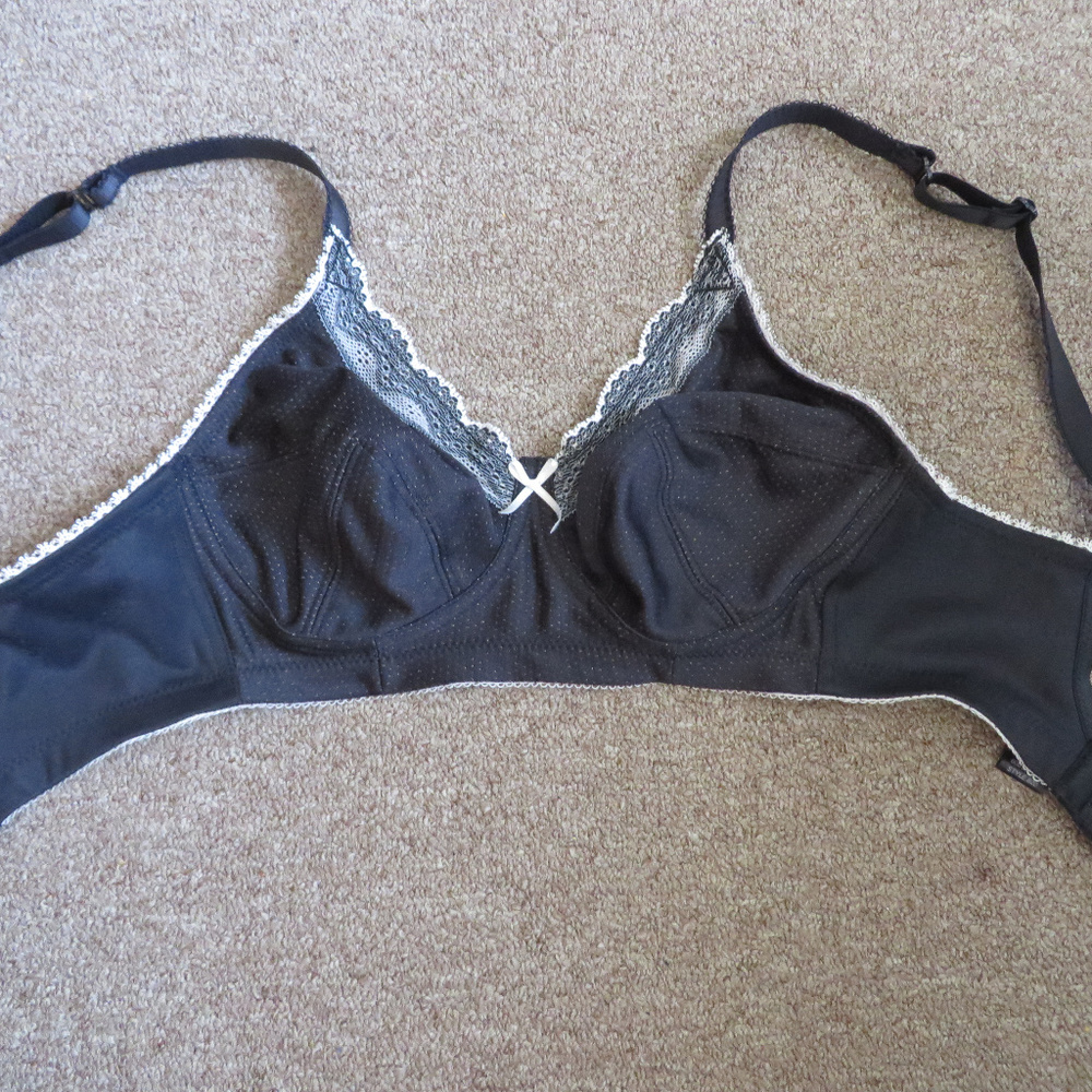 Royce Sadie Comfort Bra 28DD Black with White Trim